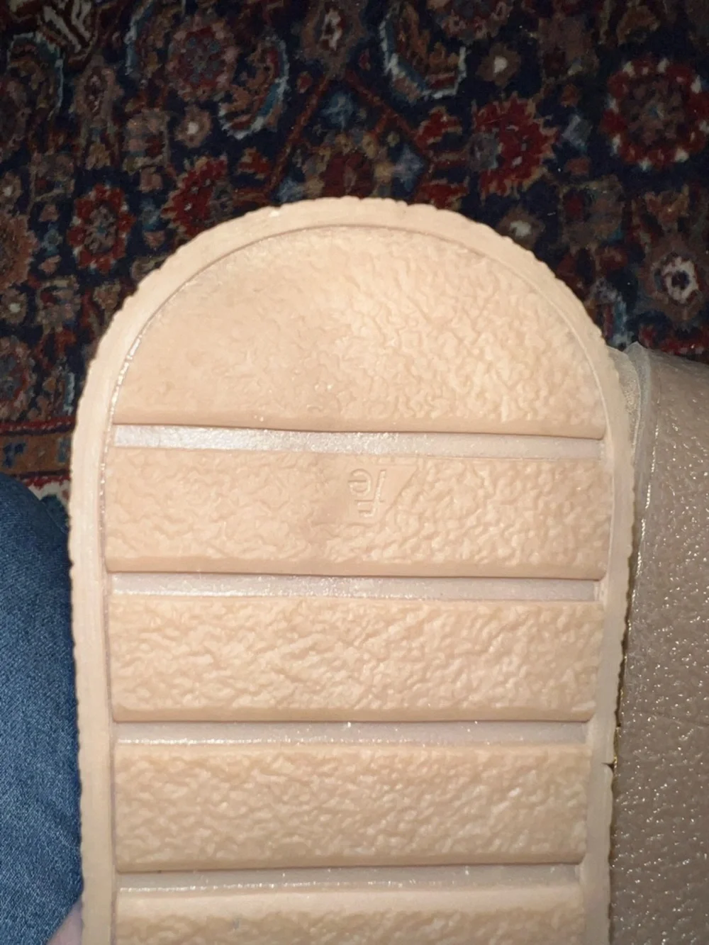 Flattered suede ankle